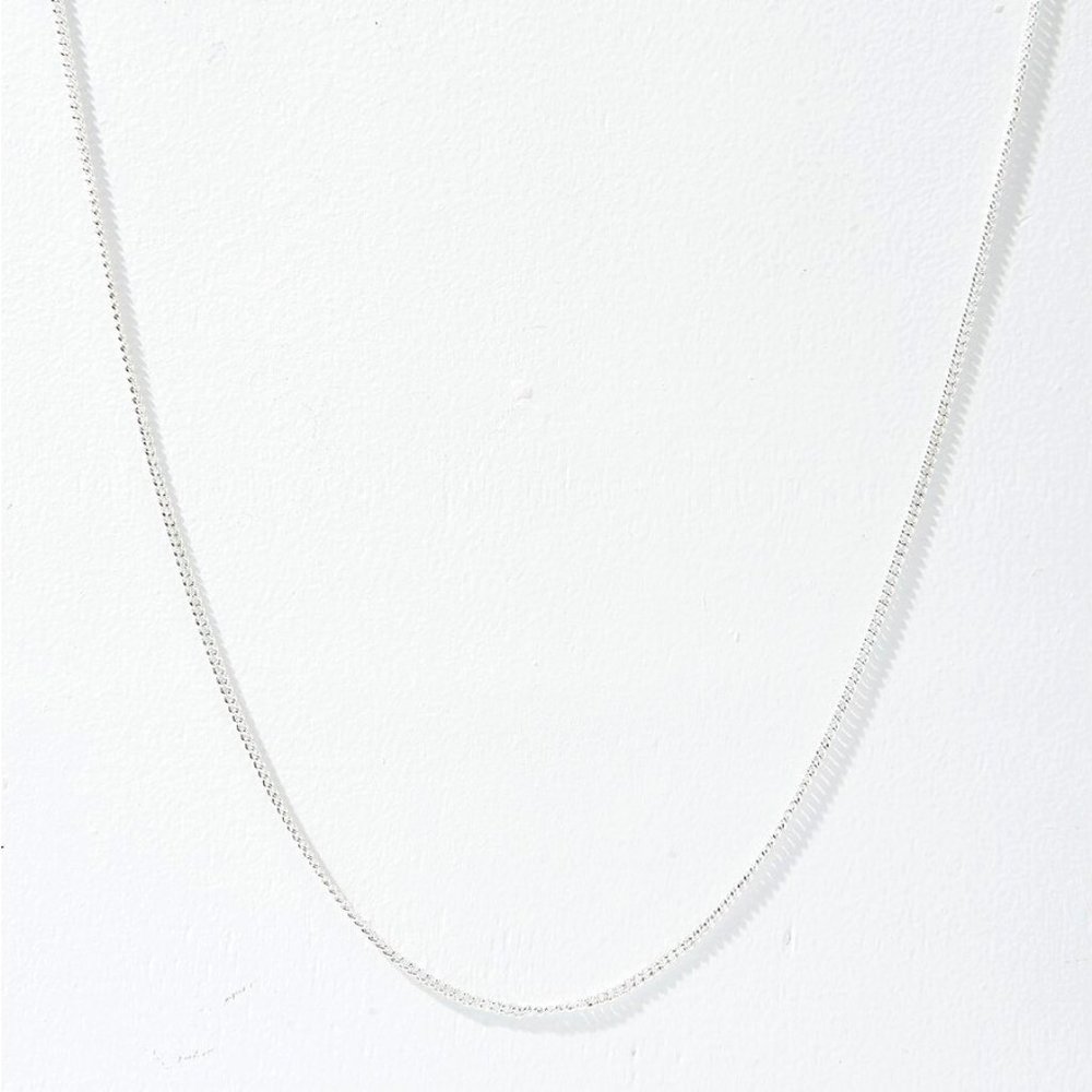 New in Box India Hicks The Essential Necklace Silver